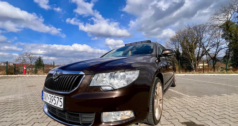 Skoda Superb cena 45000 przebieg: 238000, rok produkcji 2011 z Nowe Miasto nad Pilicą małe 497
